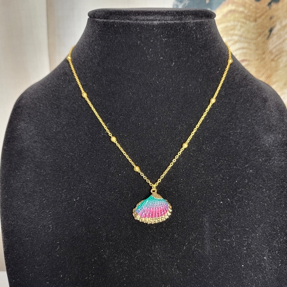 Colorful Shell pendant Necklace - Picture 2 of 4
